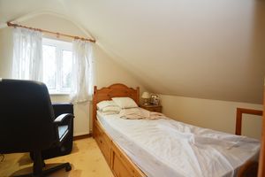 Photo 2- click for photo gallery